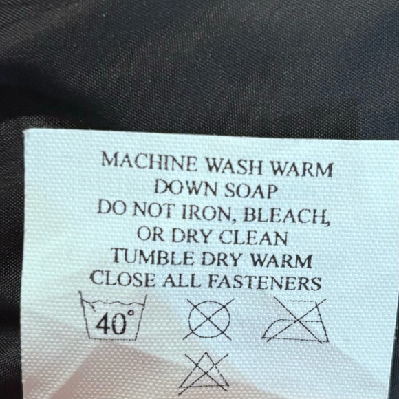 MARMOT 700 Fill Sz M Puffer Coat Elastic Cuffs Pockets Longer Back Jacket - Picture 13 of 16